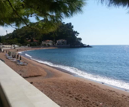 Stunning sea view apartment in Petrovac