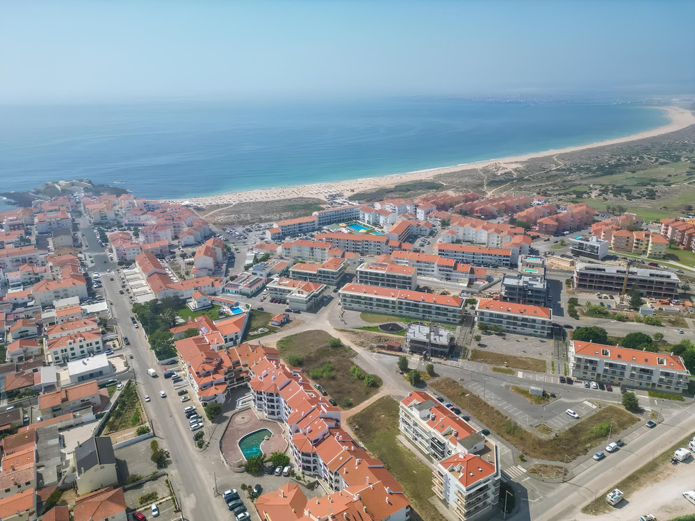 🏖️ Peniche · Modern Apartment near Supertubos Bea preview