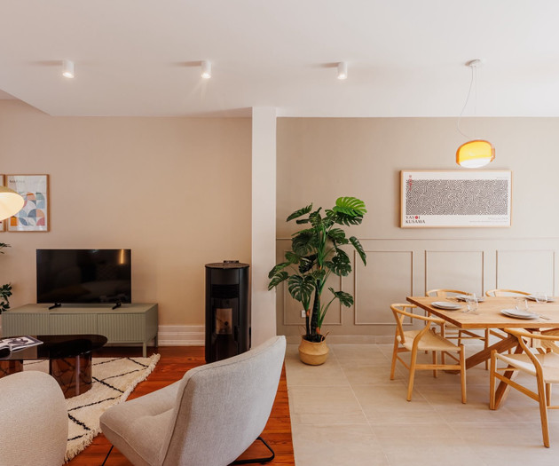 Golden Hour | Luxury T4 for Families & Groups