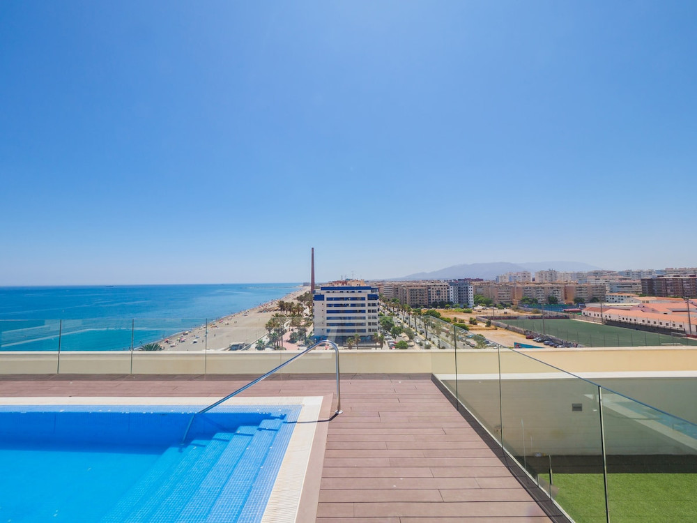Cubo's Sea View Pacifico Street & Free Parking preview