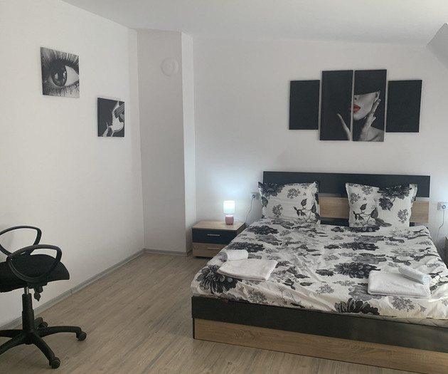 Stylish 1BR near Centre