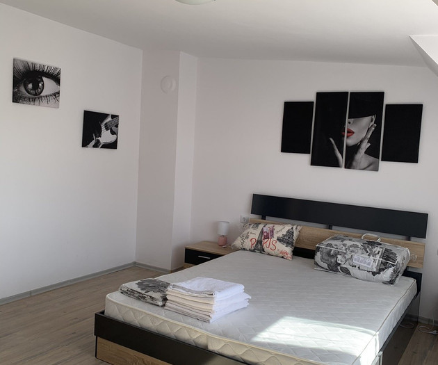 Stylish 1BR near Centre