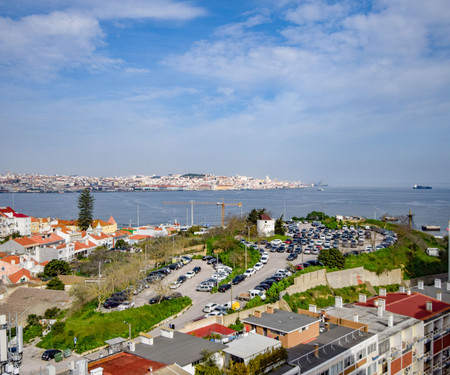 T2 apartment with panoramic view of  the Tejo