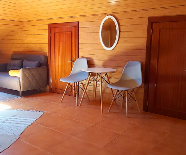 Country Room.