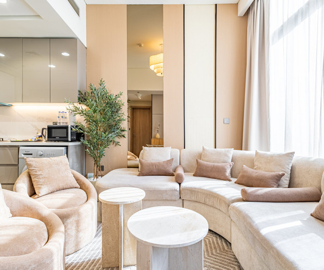 Modern 1BR in Azizi Riviera