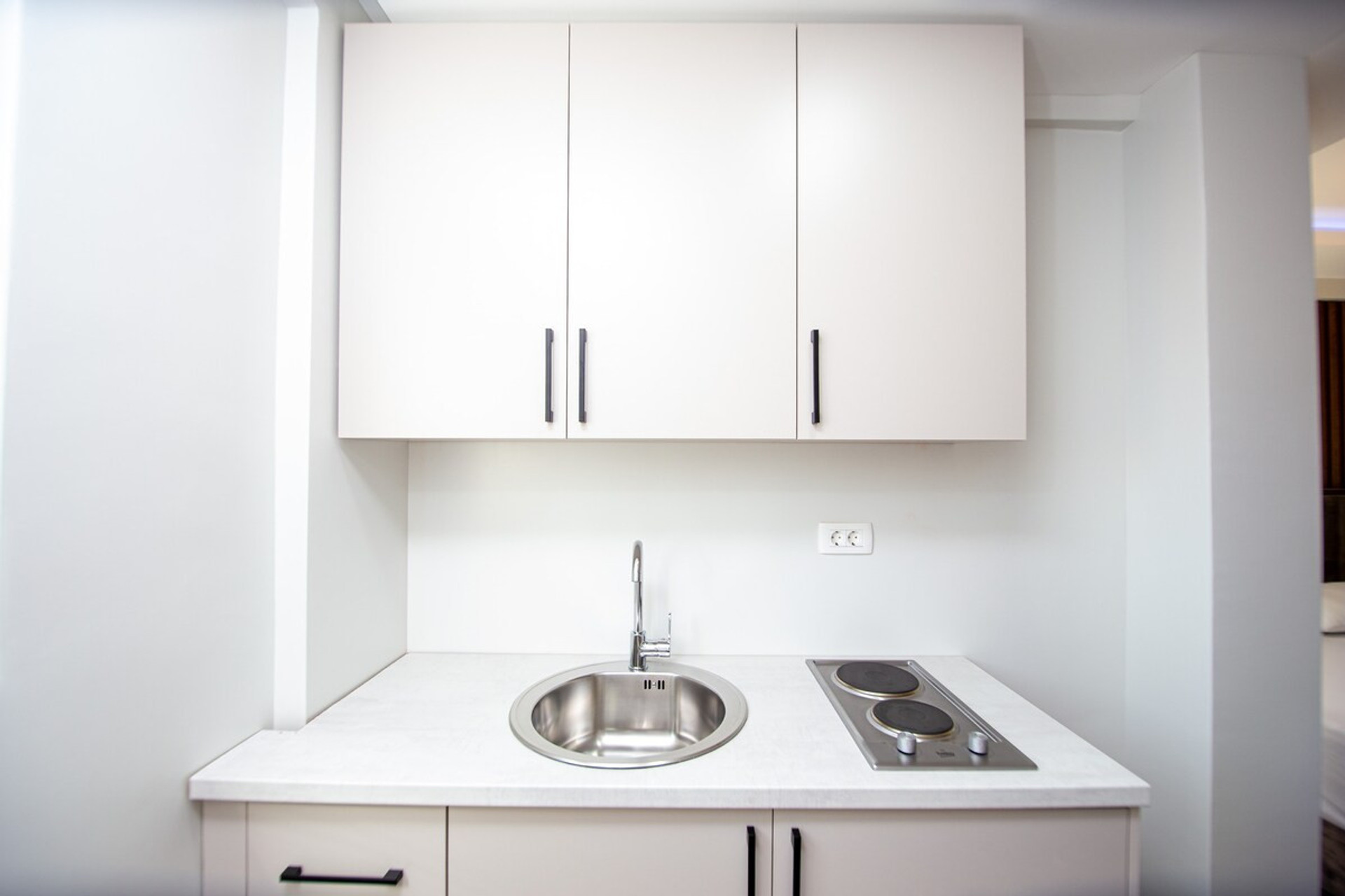 Full kitchen