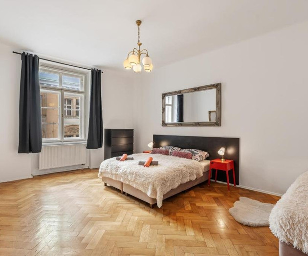 Royal Prague Heart Suite