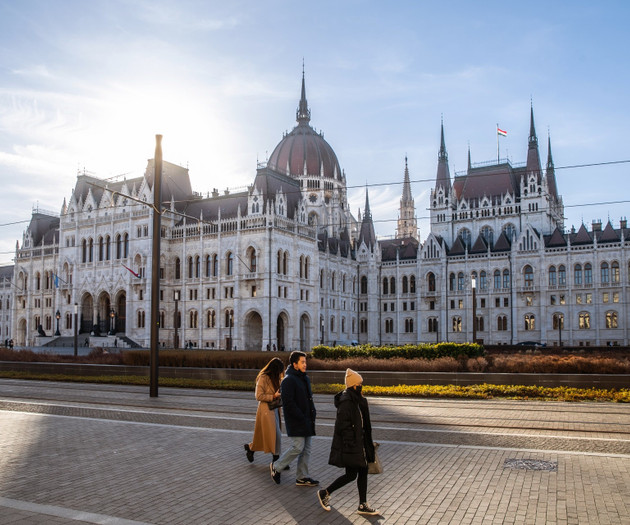 Home for rental on the corner of the Parliament
