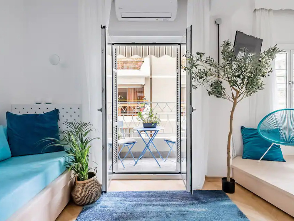 Blue home in Salonika's vibrant heart preview