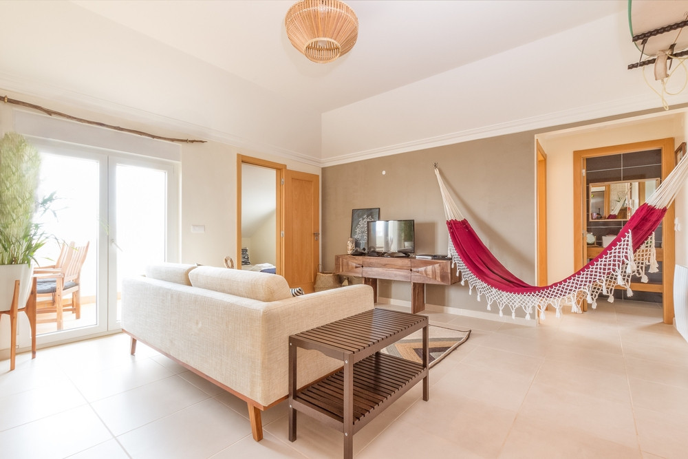 Cozy Oceanfront Apartment - 5min walk to the beach