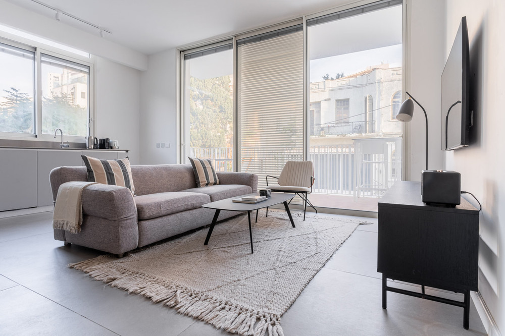 Blueground | Nahalat Byniamin, High End,Balcony-31 preview