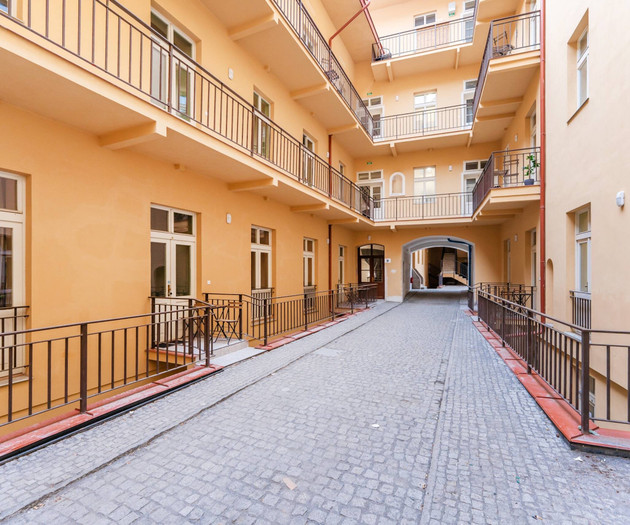 Courtyard walkway between buildings