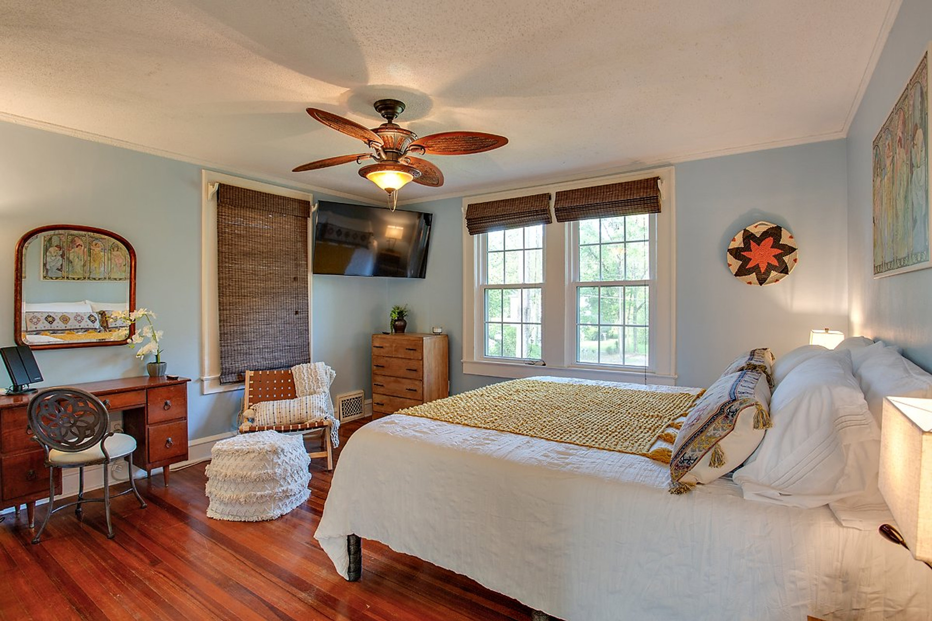 Master bedroom with TV 