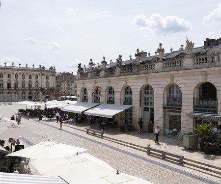 Sur la place Stanislas