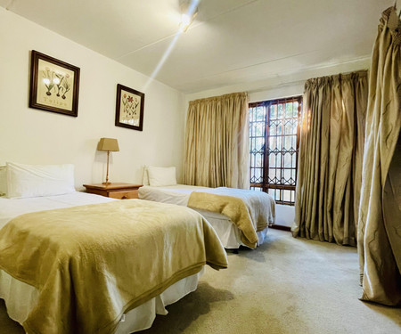 Beautiful apartment In Hyde Park Sandton