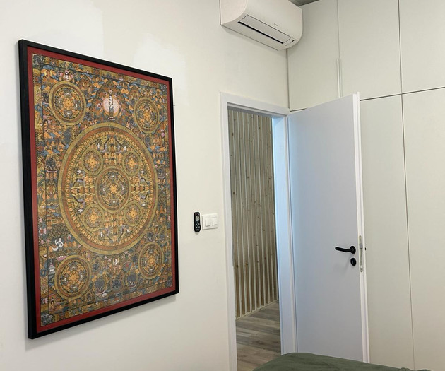 Stylish 1.5-BR Apartment in an Excellent Location
