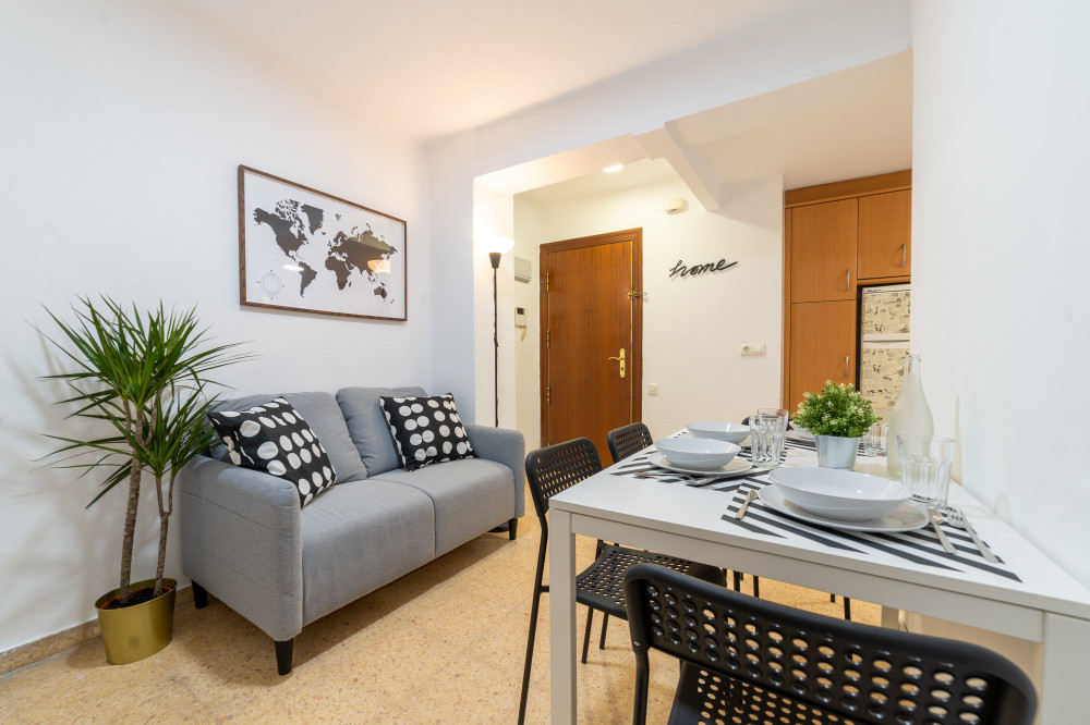 Room for rent at 12 Plaza Cedro preview