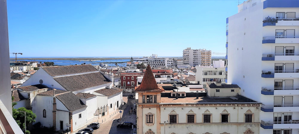 Friendly flat in Faro with great view
