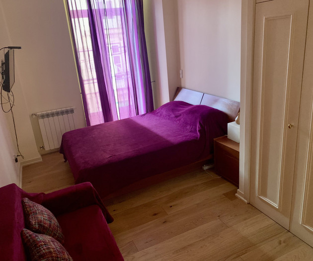 Bright 2-Bed Flat with Balconies to Camões square