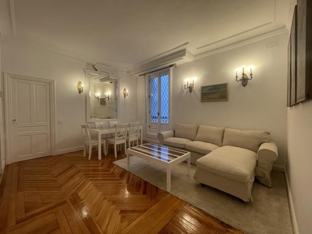 Quiet apartment in the best area preview