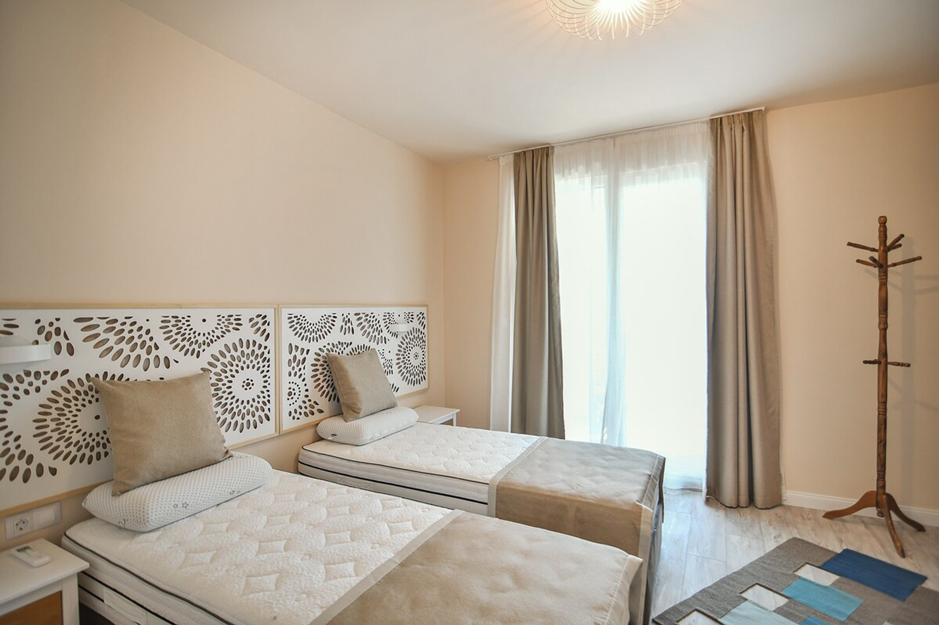 Bedroom 1 image 1