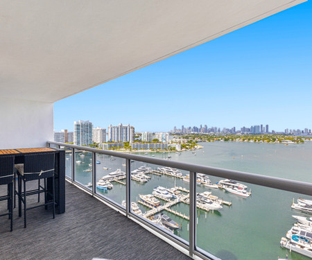 Miami Skyline Luxe Penthouse