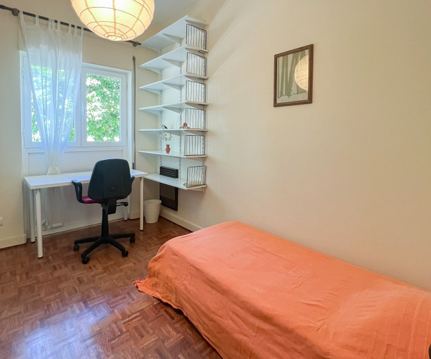 T5 Duplex com muita luz e vista verde nos Olivais