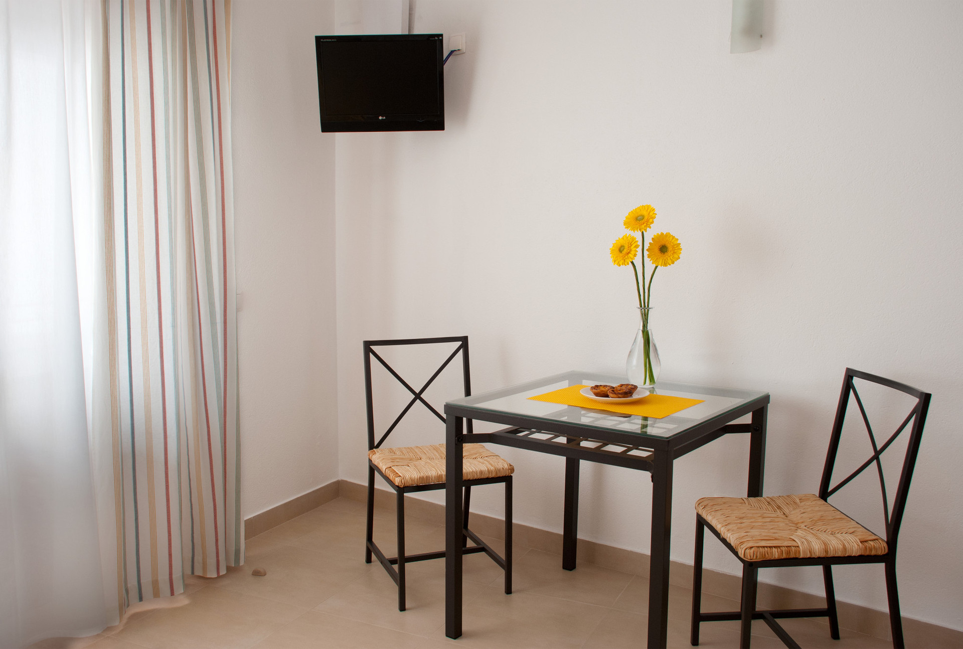 Sollagos - living room