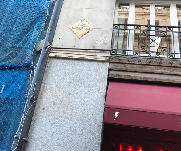 Apartamento en Cortes/ Barrio de las Letras Madrid
