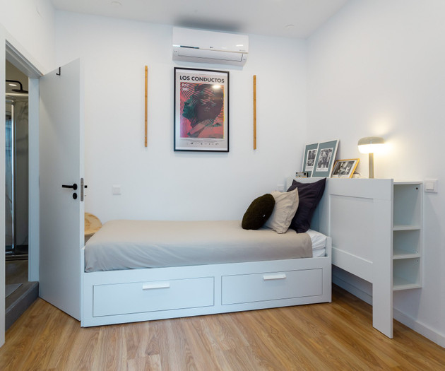 Stylish 2BR Flat in Alfama with Private Patio
