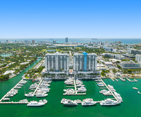 Miami Skyline Luxe Penthouse