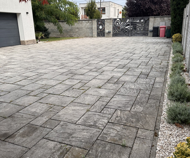Paved side walkway view