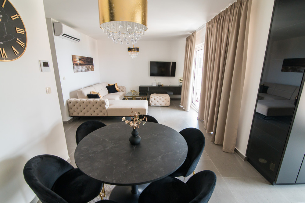 GOLDEN SEA VIEW APARTMENT preview