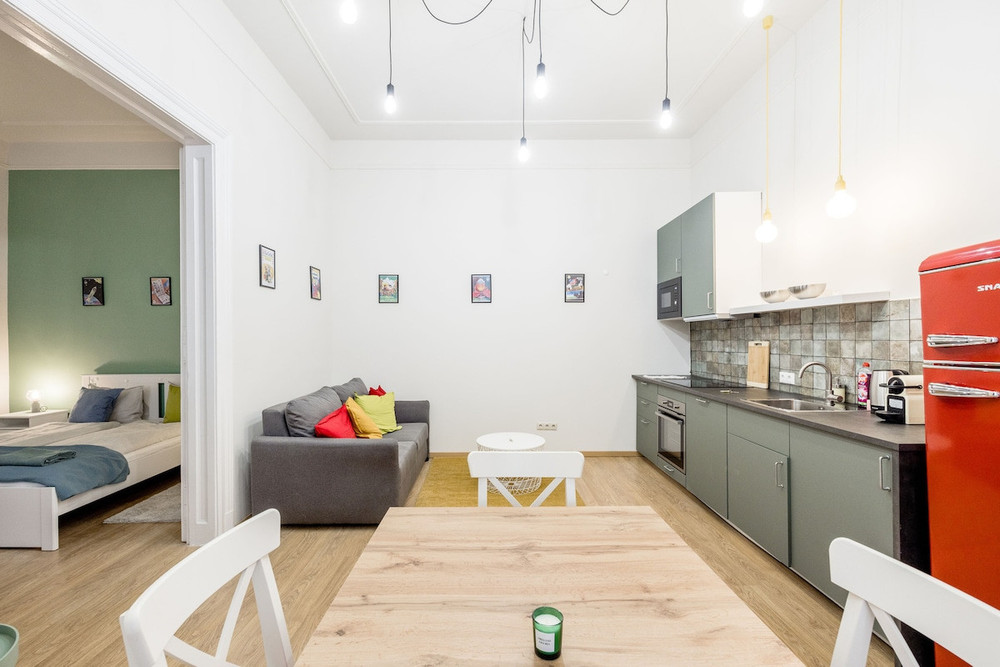 Stylish & central 2BR apartment preview
