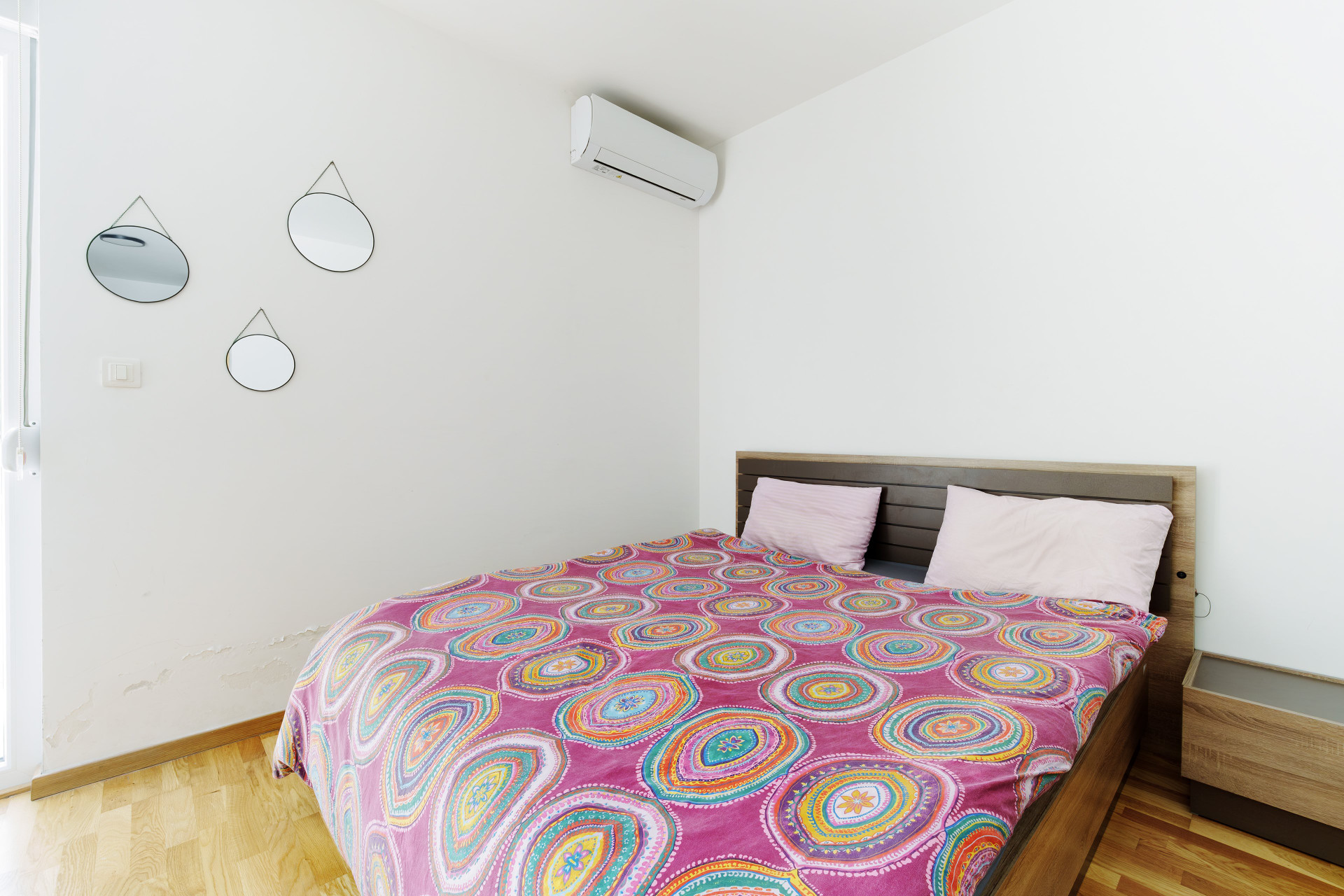 Double bed with AC and mirrors