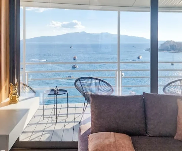 Beachfront Pirali