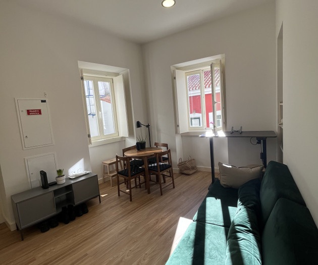 Sunny side apartment, quiet area