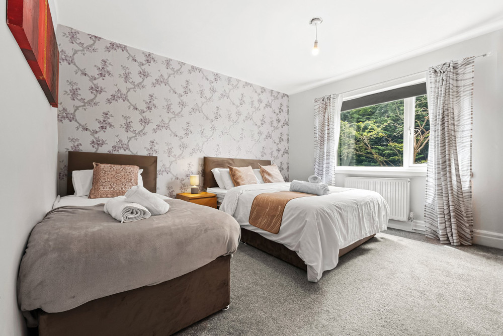 Modern & Spacious 4-Bedroom Residence in Crumpsall preview