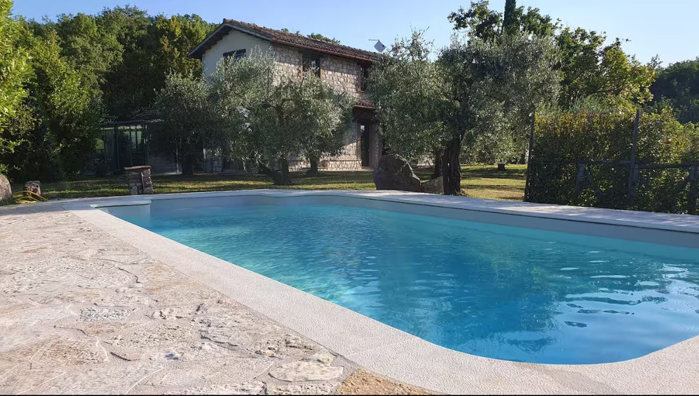 Cottage with pool for relaxing and smart working preview