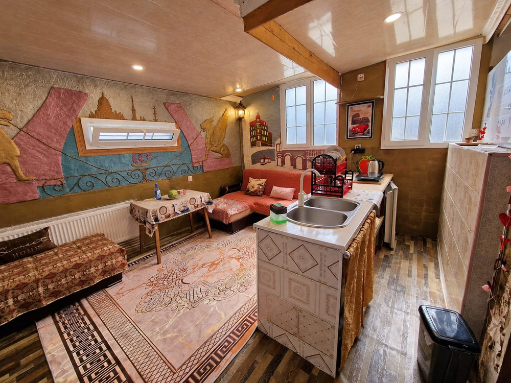 Voyager –Creative Loft with Terrace Near Boulevard preview