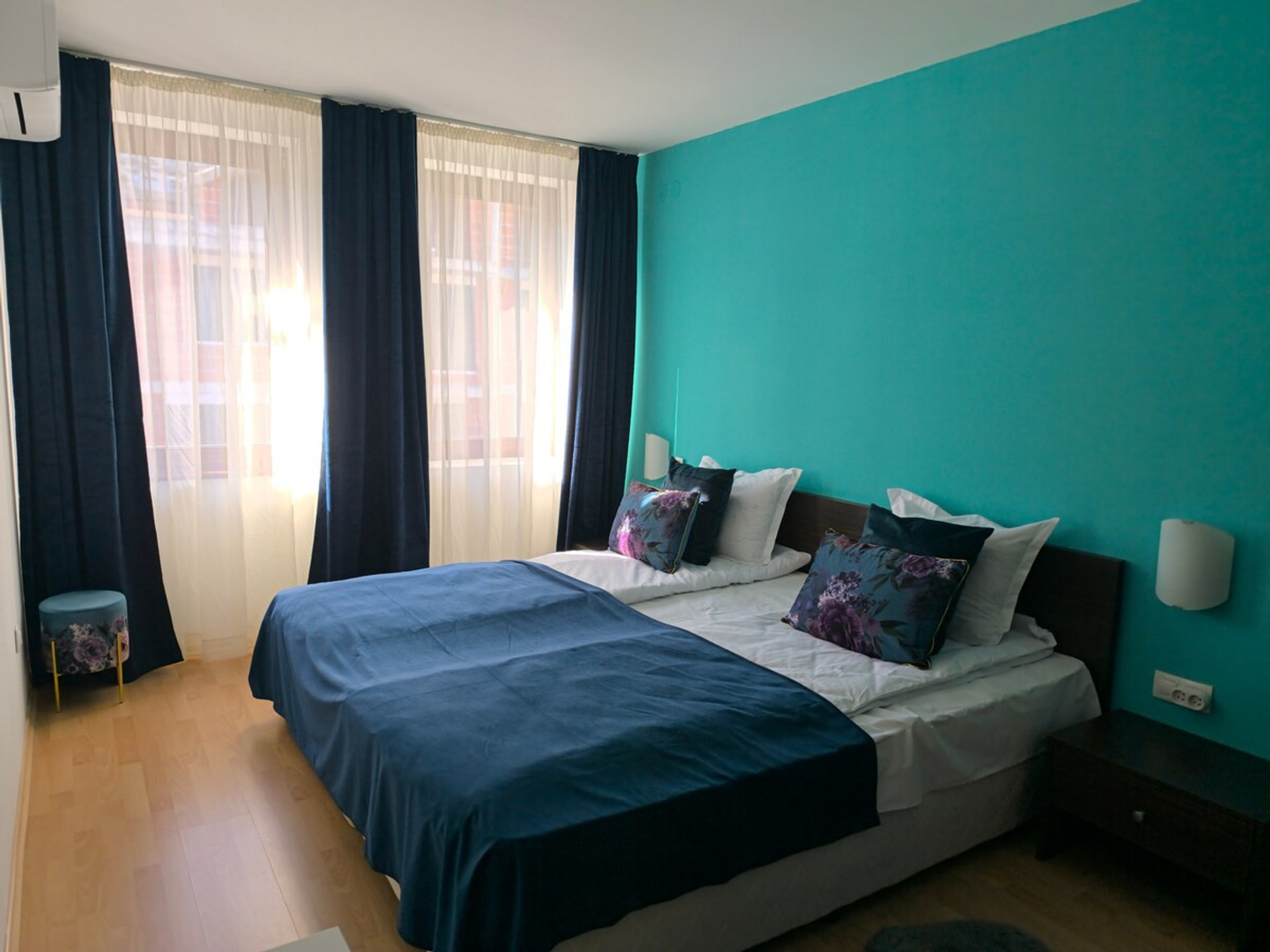 Bedroom image 4