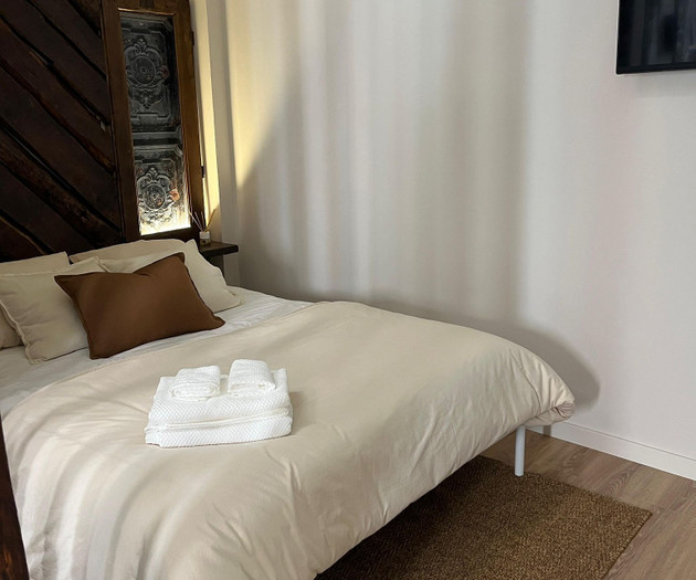 Charming studio inside Lisbon’s castle walls