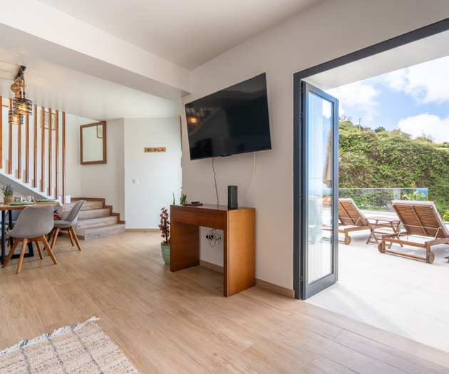 Villa w/ Private Heated Pool, Office, Gym- Madeira