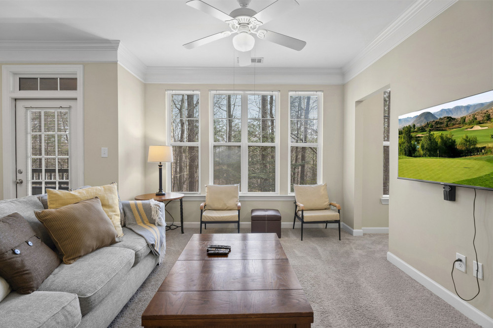 Crossroads 1BR with Lakeview preview