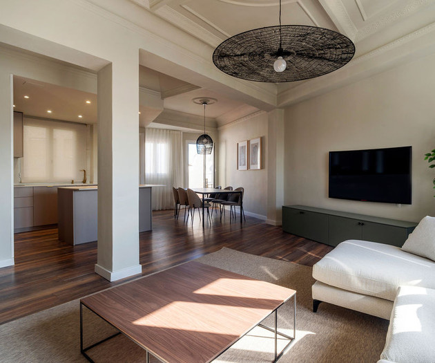 Big apartment with terras, Calle del Hospital 1.28