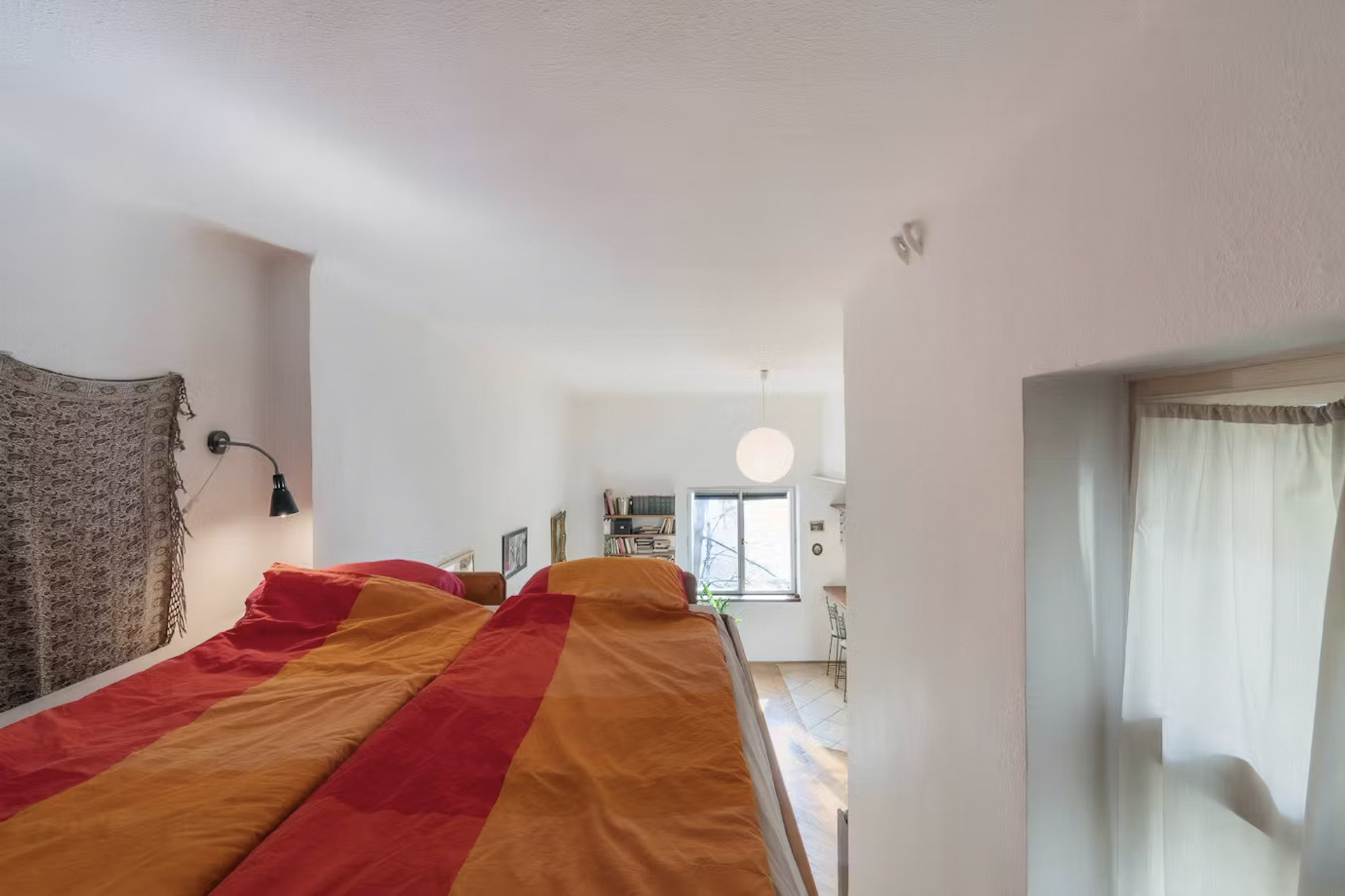 gallery bed