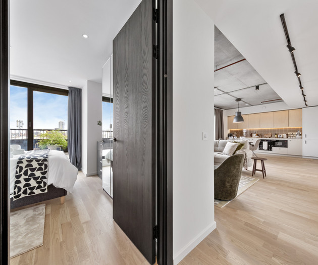 Penthouse Apartment with City Views, Parking + 2BR