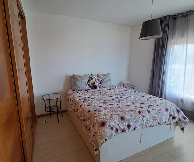 Ocean View T2 with Pool, Garage & Workspace