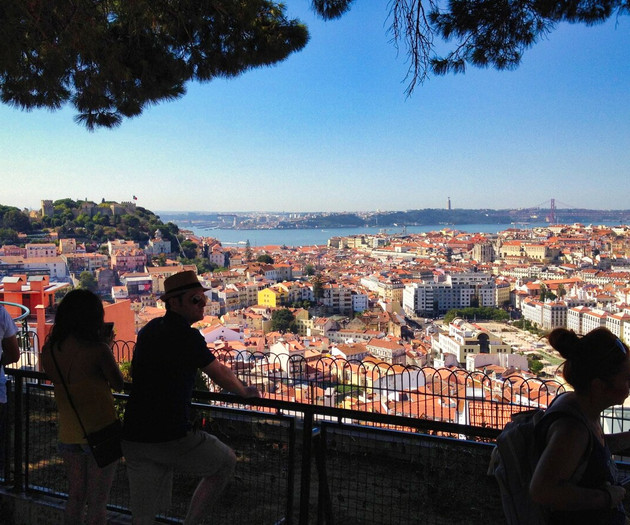 Lisbon7 Apt near best viewpoint • Homeful Homes