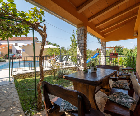 Tiny House with shared pool & garden